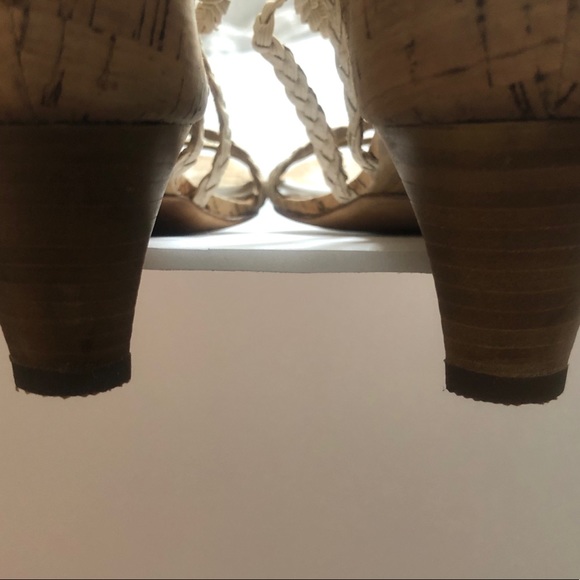 DONALD J PLINER RUNA SANDALS. - Picture 10 of 10